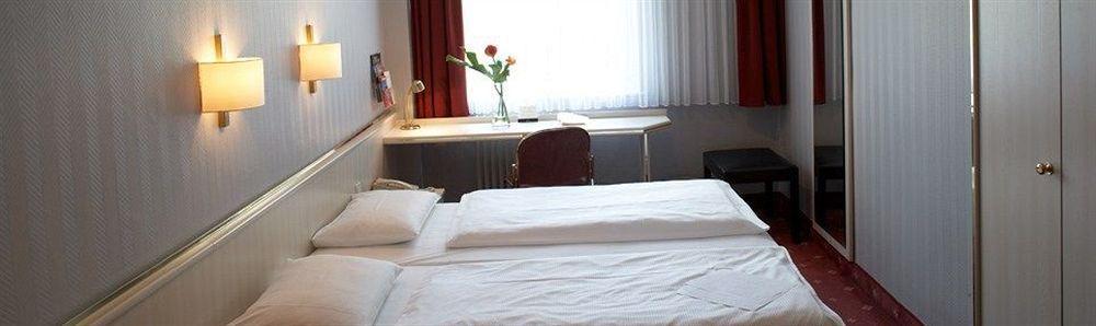 Hotel Plaza Am Kurfuerstendamm Berlino